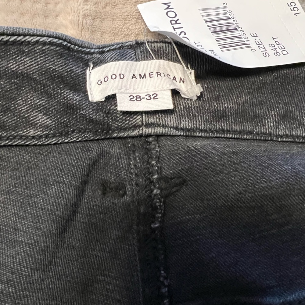 Good American Always fits Jeans Size 28-32 NWT - Picture 5 of 8